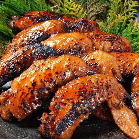 Grilled chicken wings (3)
