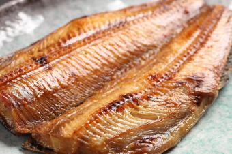 Salt-grilled Atka mackerel (half)