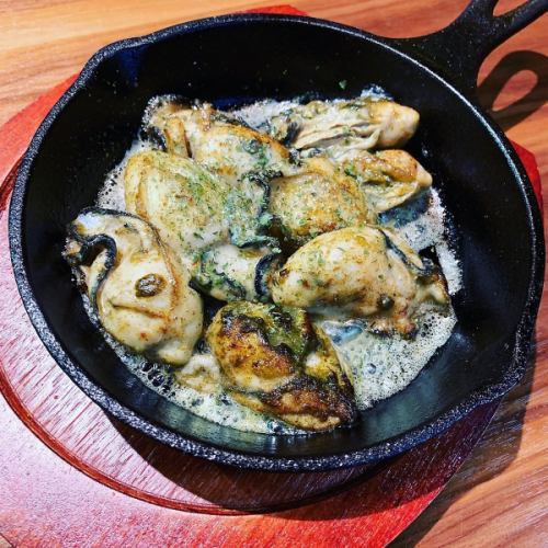 Sauteed oysters in butter