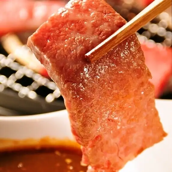 広島牛や佐賀牛などその日一番いいお肉を厳選!最高級A5ランクのお肉をお供に大切な人とのお時間をお過ごしください。