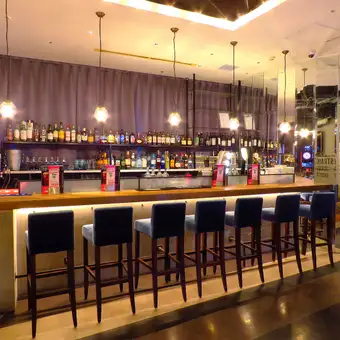 Our bar counter offers a wide variety of drinks! Of course, we have beer, sours, shochu, wine, and more. Forget your daily worries and enjoy a fun time in our stylish space♪
