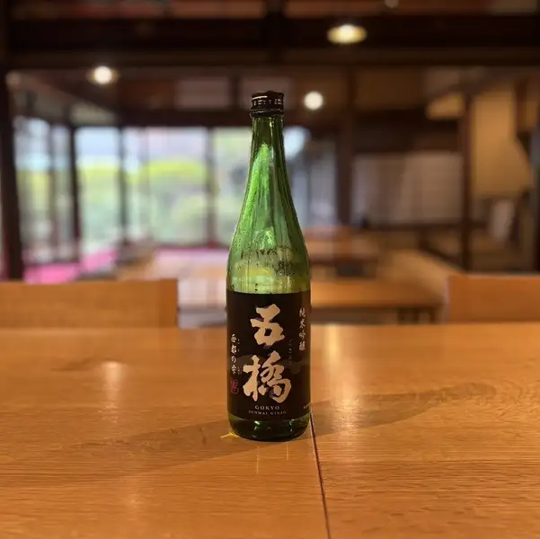 日本全国から仕入れる日本酒