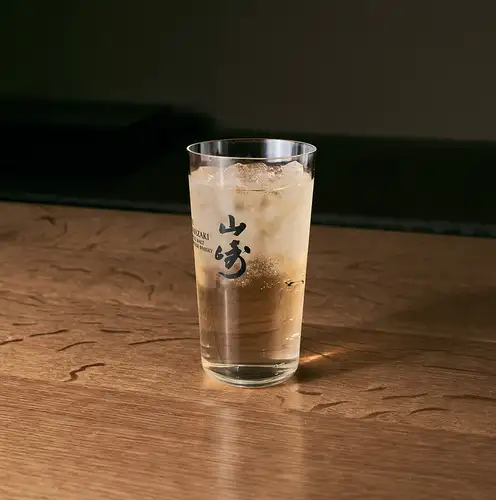 我们精心挑选了一系列酒类饮品。
