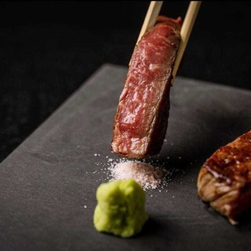 極上ステーキをや炙り肉寿司などを愉しむ特別なコース！