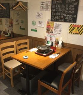 テーブル