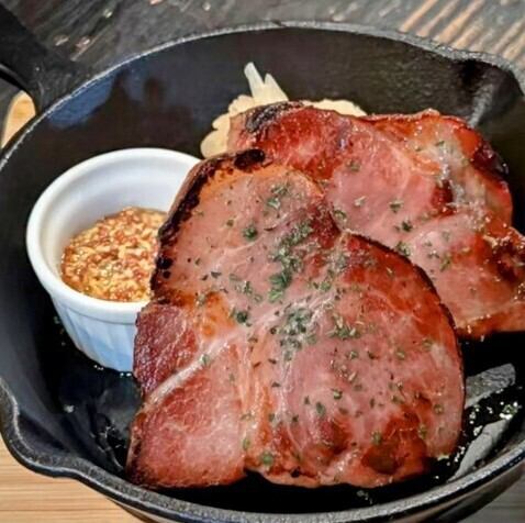 自家製厚切りベーコン