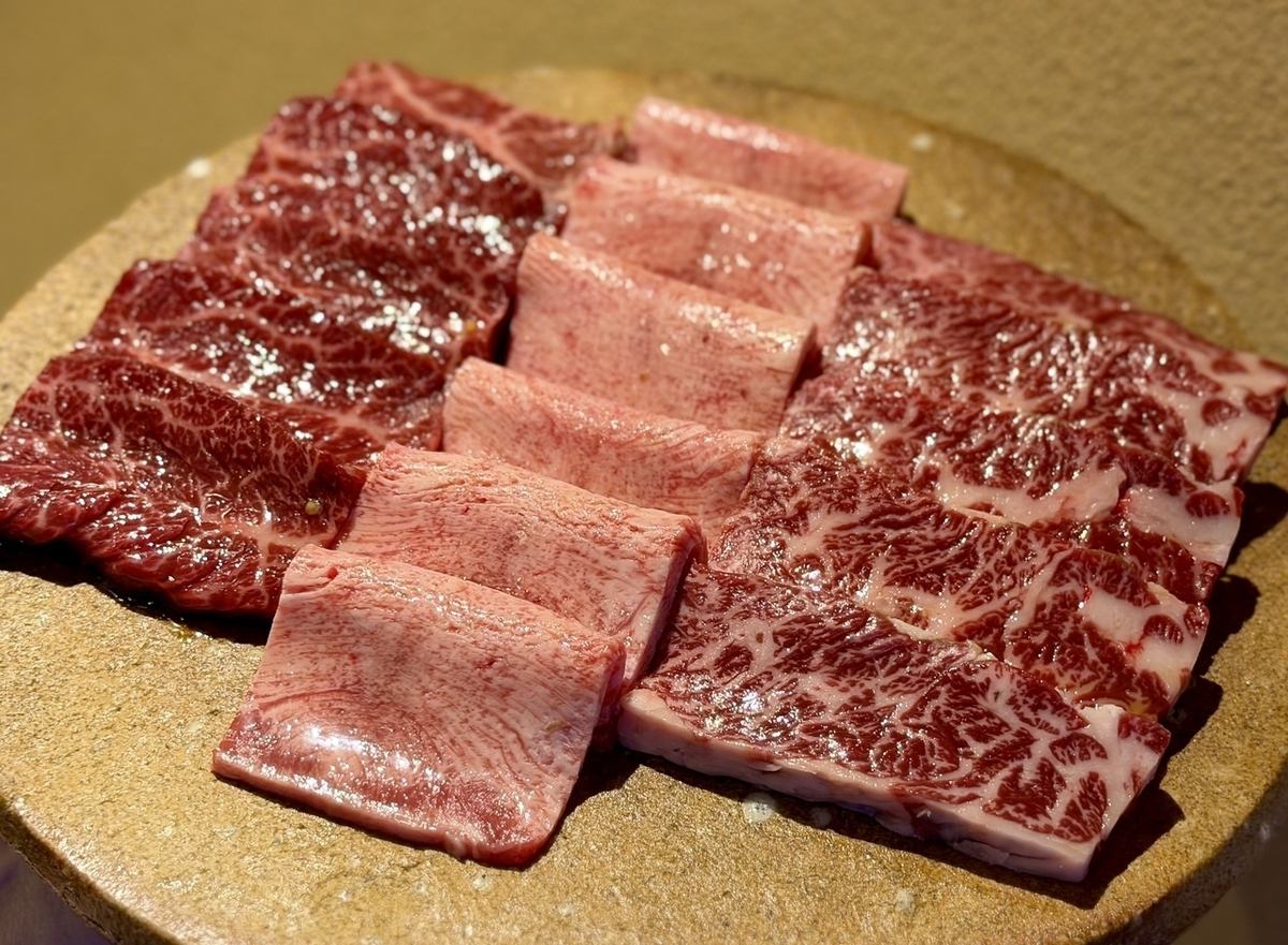 2名様から団体様までご満足していただける2種類のコース！単品メニューも豊富です！