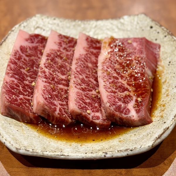 円蔵特製タレに絡めた大人気ハラミ