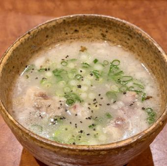 黒毛和牛テールクッパ