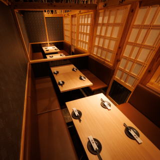 【団体様席完備】宴会・同窓会・二次会などでゆったり飲める大型個室も完備しております。最大80名様までご利用可能です。