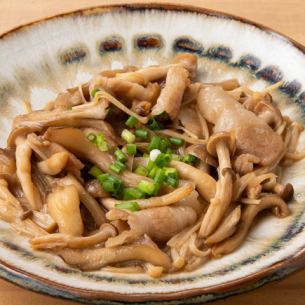 Pork and mushroom stir-fried with butter and ponzu sauce