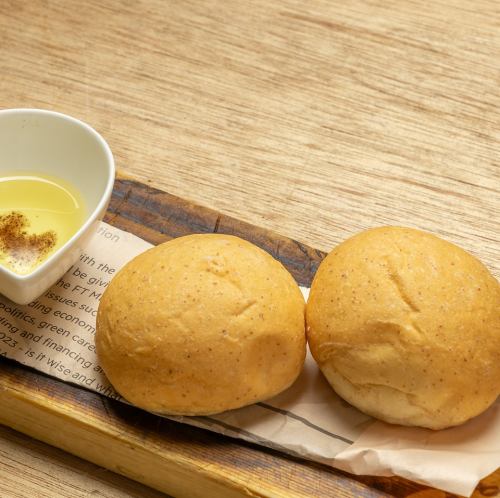 胚芽ロールパン