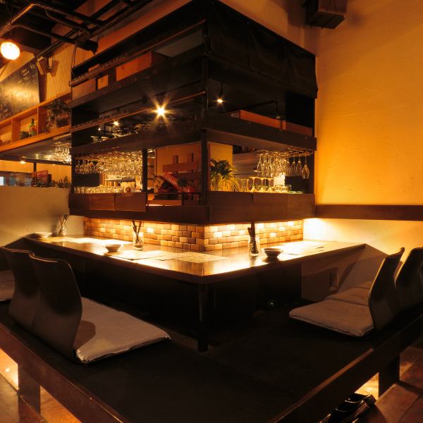 【デートに最適】カウンター席はデートに適した特等席！隠れ家感のある落ち着いた雰囲気。1人のみにも最適です！[大和/居酒屋/宴会/忘年会/飲み放題/ワイン/女子会/誕生日/肉/歓迎会/送別会]