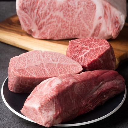 Carefully selected Kuroge Wagyu beef purchased by buying a whole cow.Enjoy even rare parts!