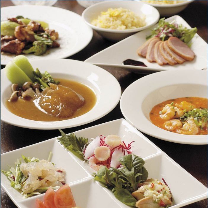 菜單種類繁多！慢慢享用午餐♪