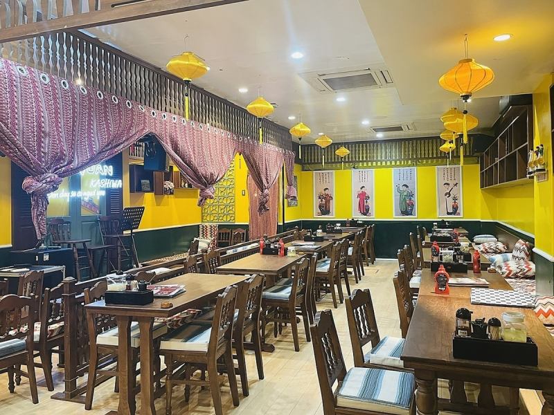 レストラン店内。