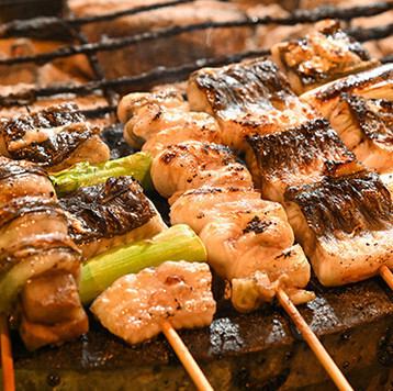 【中野駅より2分】日本鰻を使用したうなぎの串焼きや全国から取り寄せた地酒を堪能