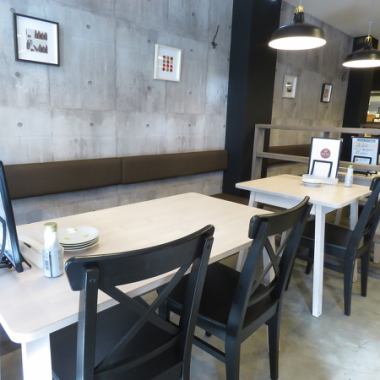 There are 28 seats including a counter in the casual but calm atmosphere.Decorated with simple yet shining accessories.I wanted each customer to have a healing time.Chiba Station Izakaya Directly delivered from production area Sake Wine Shochu Banquet All-you-can-drink