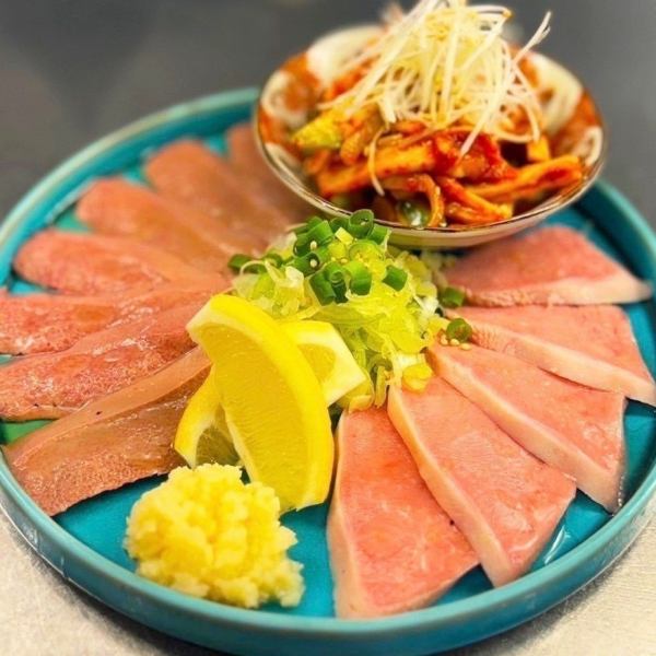 【可預訂最多45人的私人包場】與朋友們共度歡樂夜晚♪ 祝您玩得開心！我們也提供各種尺寸的座位，完美滿足不同宴會的需求！如有座位需求，請聯絡我們諮詢！