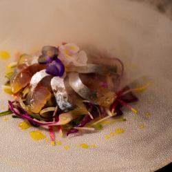 순간 훈제 한 고토 전갱이의 훈제 생 햄 재단