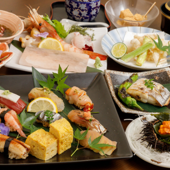 ◆ Most popular lunch & dinner course ◆ 6 pieces of selected nigiri & special dishes, 16 dishes in total ≪Japanese [Nagomi]≫ 11,000 yen (tax included)