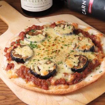 가지의 보로네제 피자