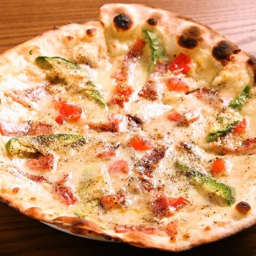 [CONA's most popular menu] Stone oven baked authentic pizzas all cost 550 yen (tax included)!! Side menus range from 330 yen (tax included) to 770 yen (tax included)!