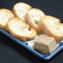 Homemade liver pate (with baguette)