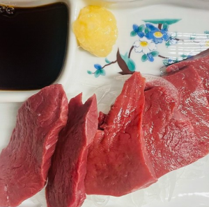 黒毛和牛ハツ刺し