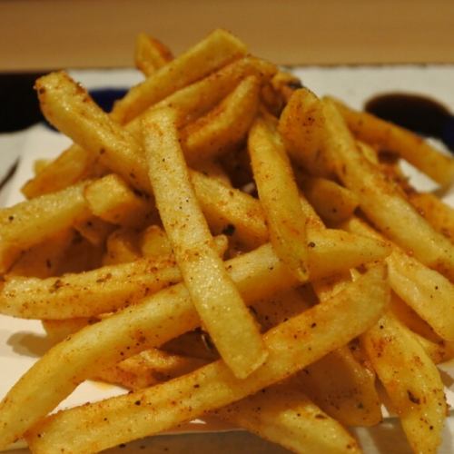 スパイシーフライドポテト