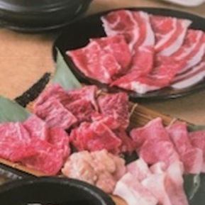 120分鐘無限量晚餐套餐，包含100種菜餚和時令沙拉吧（聚會套餐）4,378日圓（含稅）