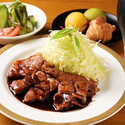 Yokkaichi's specialty: Stamina-boosting Tonteki (pork steak)