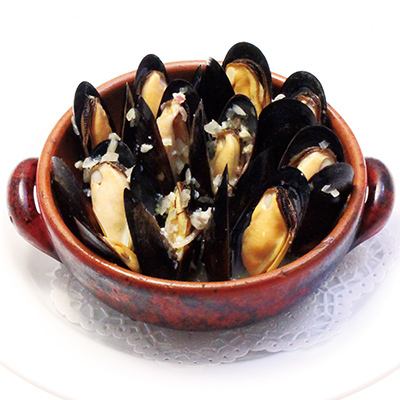 Steamed mussels in beer