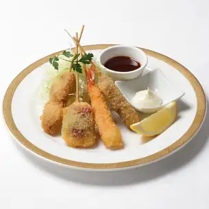 Assorted skewers (4 types: Wagyu beef, shrimp, chicken, sea bream)