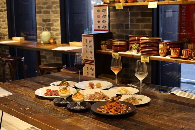 おしゃれな店内でのカジュアルフレンチは女子会にもおすすめ☆