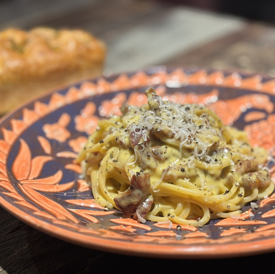 お肉とワイン！気軽に一杯でもふらっと立ち寄れるカジュアルのお店☆
