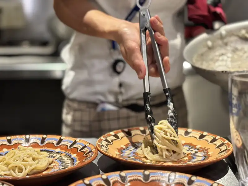【至福のマリアージュを♪】ワインのお供◎店内削りたての生ハムにVINOだけでしか味わえないパスタ