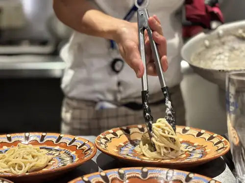 【至福のマリアージュを♪】ワインのお供◎店内削りたての生ハムにVINOだけでしか味わえないパスタ