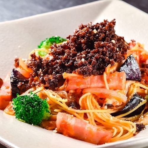 ひき肉とキノコのトマトパスタ