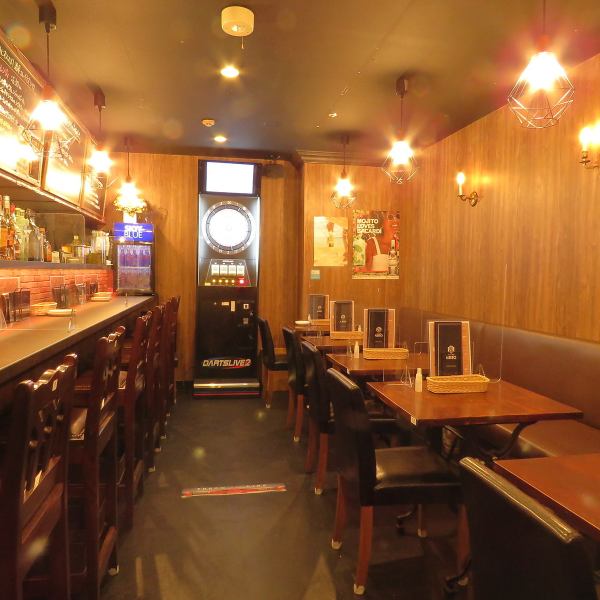 [1 minute walk from E3 exit of Shinjuku Sanchome Station / 5 minutes walk from the east exit of Shinjuku Station] The inside of the store is unified with counter seats, table seats for 2 people and table seats for 4 people.The table seats, which have sofa seats on one side, can accommodate various scenes and the number of people.We can also provide dessert plates for birthdays and anniversaries! We also accept semi-chartered consultations, so please feel free to contact us ♪