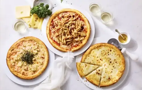 타라모 피자 아메리칸 피자 숯구이 치킨과 옥수수와 계란 데라이 마요피자