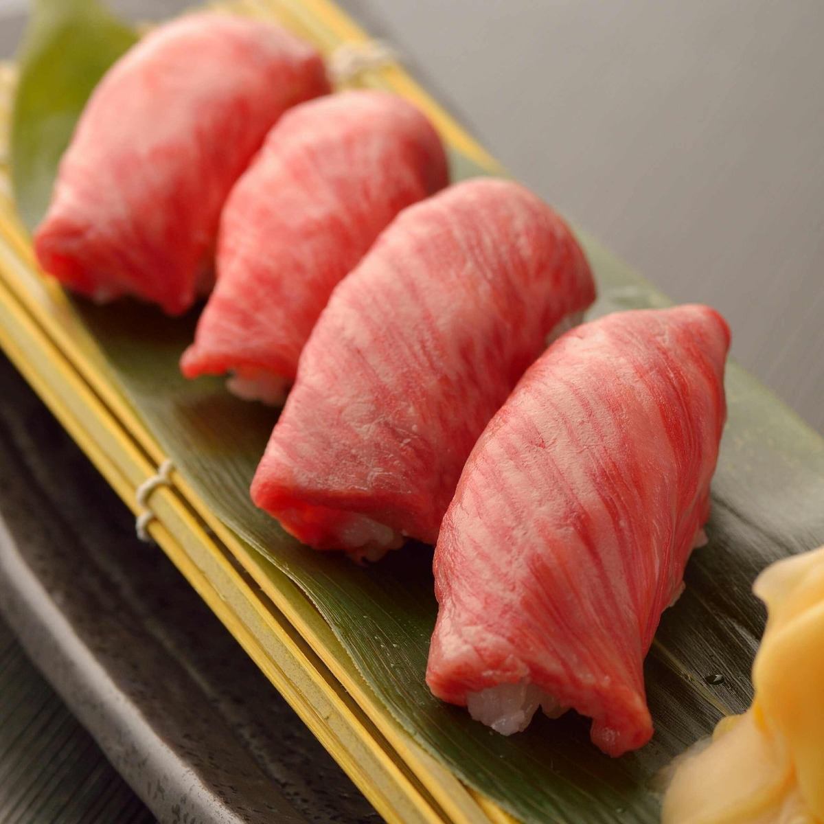 [Equipped with private rooms] Enjoy the famous Japanese black beef meat sushi to your heart's content!