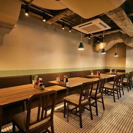 内観がお洒落な中華料理店で、美味しいご飯を