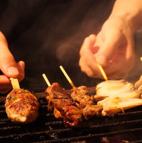Romanya's commitment is domestic chicken yakitori that is baked on Bincho charcoal!