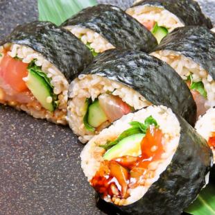 Specialty! Seafood-filled Kagura Sushi Roll / Today's Fisherman's Soup