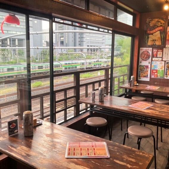 貸切大歓迎♪ 最大50名様！どこかほっとする赤ちょうちんが目印