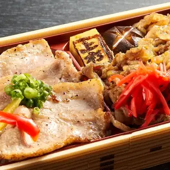 牛めしと米沢豚ロースの二福(ふたふく)弁当