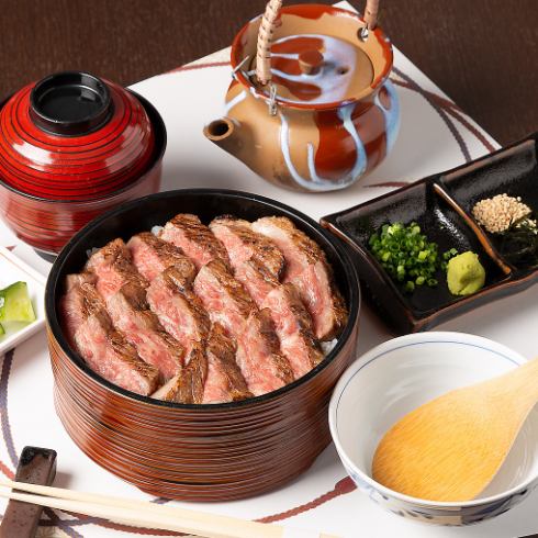 ランチ大人気！「能登牛ステーキひつまぶし」。贅沢な一時を