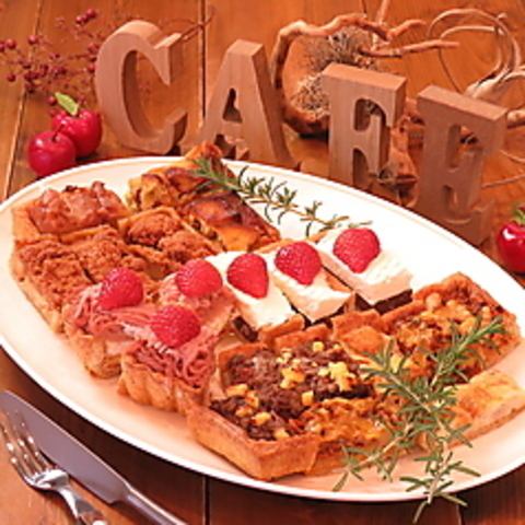 All-you-can-eat Adam's signature pie! 2,000 yen for 1 hour with one drink included♪