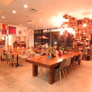 We can also accommodate private parties of 30 or more people! Wireless microphones and sound equipment are available! *In consideration of the COVID-19 outbreak, we can also serve food on plates! All of our staff will do their best to ensure that you can hold your party with peace of mind! After consultation with you, we will help you plan a party that satisfies you and fits within your budget.
